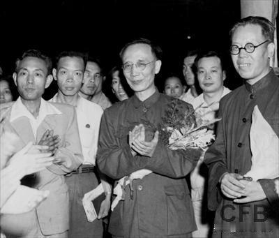 1950年8月11日，代表团从北京前门火车站启程，首都各界数千人举行盛大欢送仪式