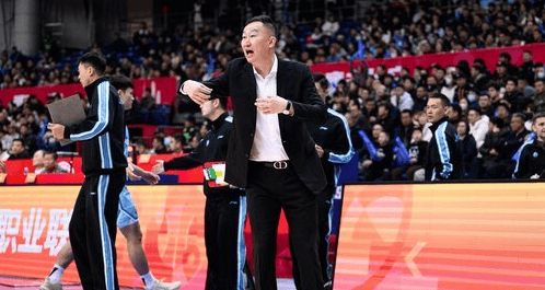 刘维伟: 和队员说好好发挥, 争取让主教练下班后能快乐快乐