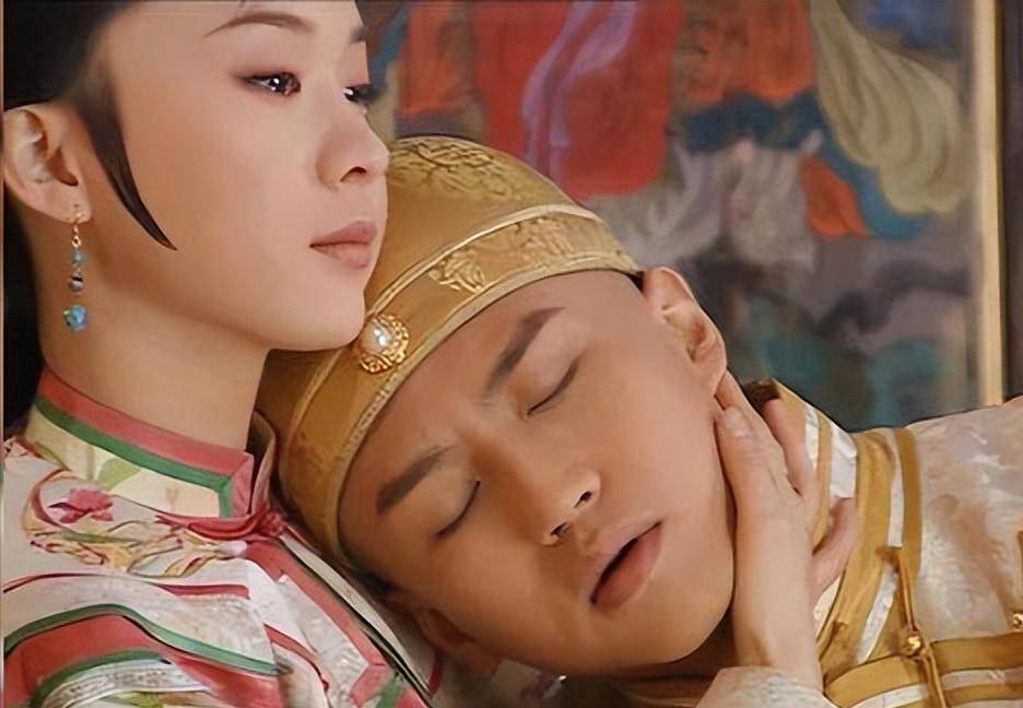1718年，77岁的孝惠章皇后病入膏肓。64岁的康熙双脚浮肿甚至都穿不上鞋子，他
