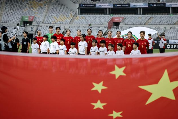 铿锵玫瑰绽放东亚杯！1胜2平憾失冠军，中国女足表现你打几分？