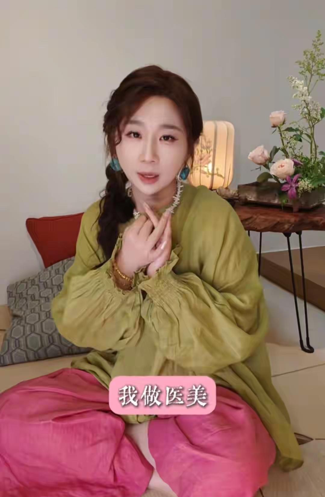 40岁以前傅首尔的人生，跟40岁之前，变生了一个质的转变，脱口秀红的那几年，营