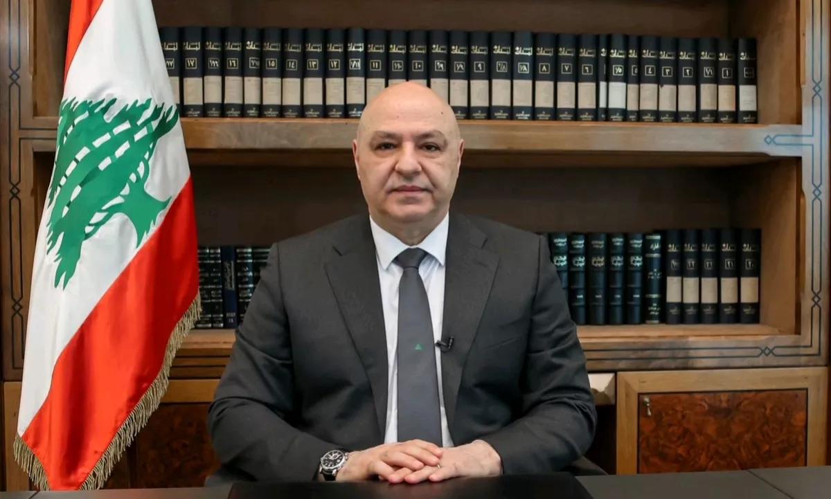 半岛电视台报道，当地时间27日，黎巴嫩总统约瑟夫.奥恩发布声明，宣布贝鲁特当局不