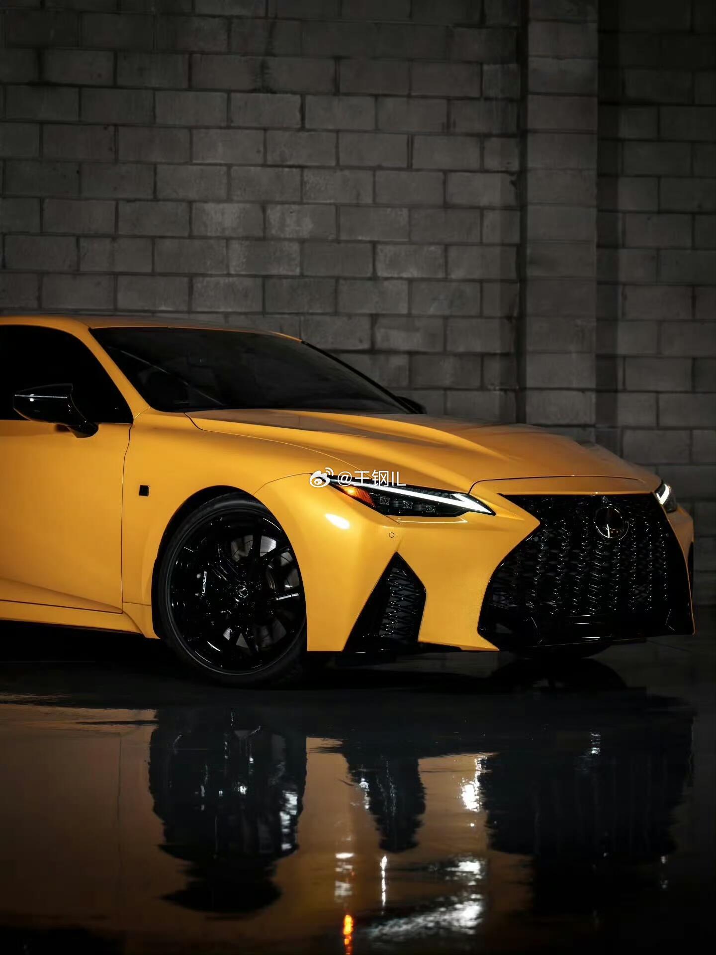 这是雷克萨斯为纪念IS系列诞生25周年推出的2025款IS500FSpor