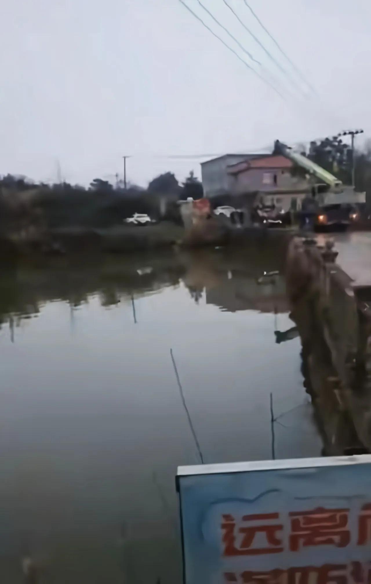 彭泽澎湖湾幼儿园，罗细红园长，本是一番好意，由于校车座位不足，她主动帮忙接送。她