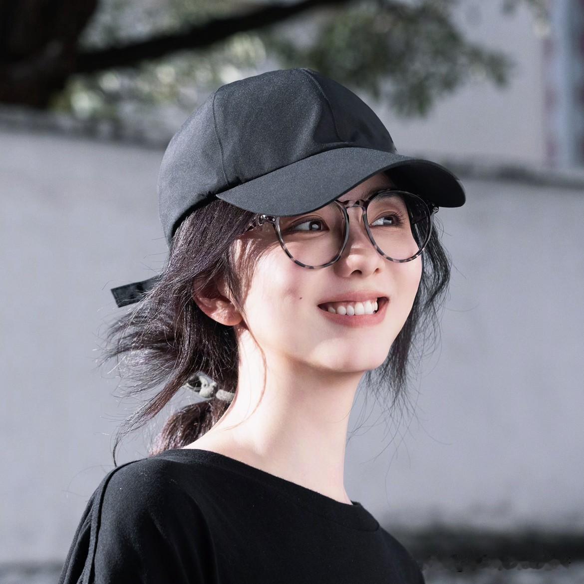 我爸看了“谭松韵27岁结婚的计划”他撇嘴一再叮嘱我，小姑娘可千万别不自信！