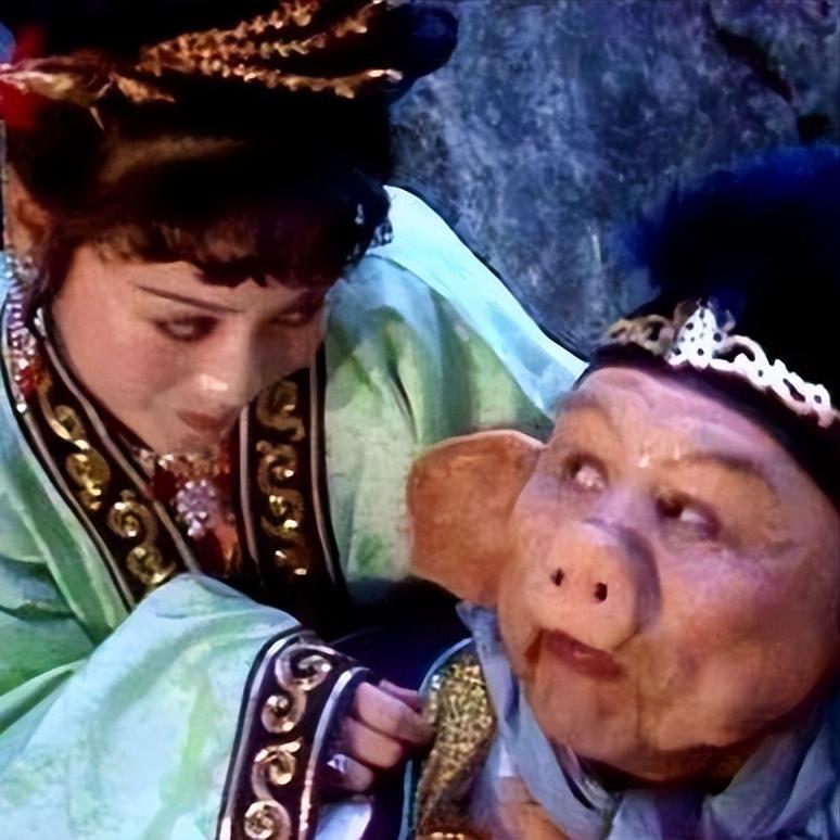 演员，魏慧丽，回忆在拍摄西游记的时候，猪八戒背媳妇，扮演猪八戒的马德华发火了，魏