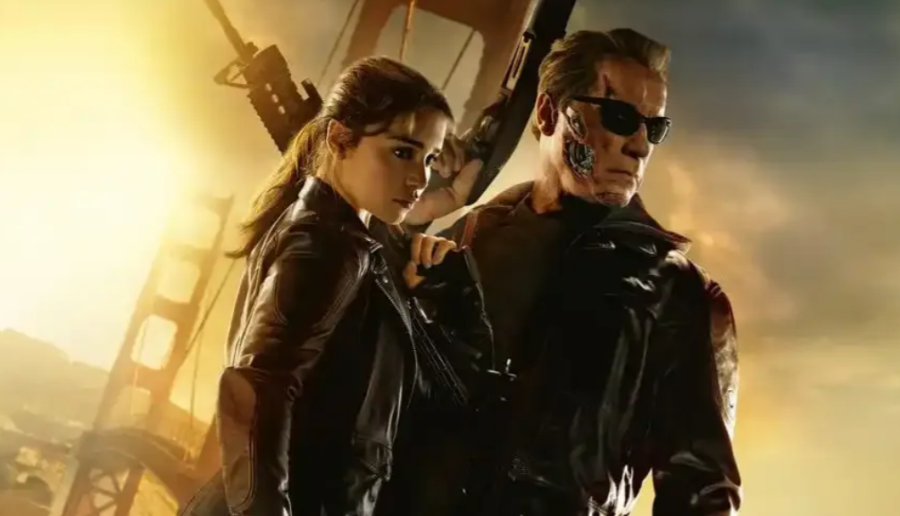 《终结者：创世纪》中的<em>艾米莉亚</em>·<em>克拉克</em>和阿诺德·施瓦辛格。拍摄这部电影前，艾米莉