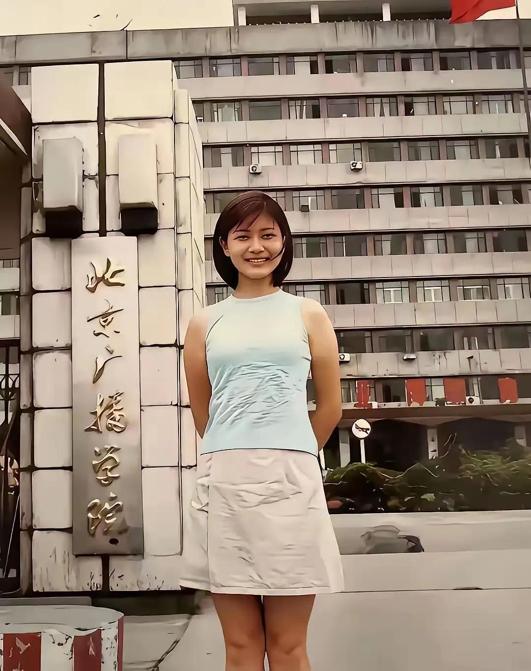 哪位高手能认出这位女演员是谁？
