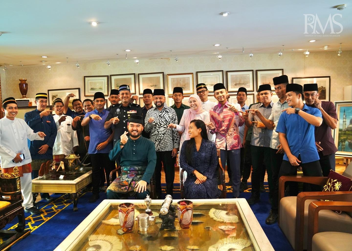 王室王室马来西亚王室雪兰莪2025年12月12日，雪兰莪王储35岁生日，他才3