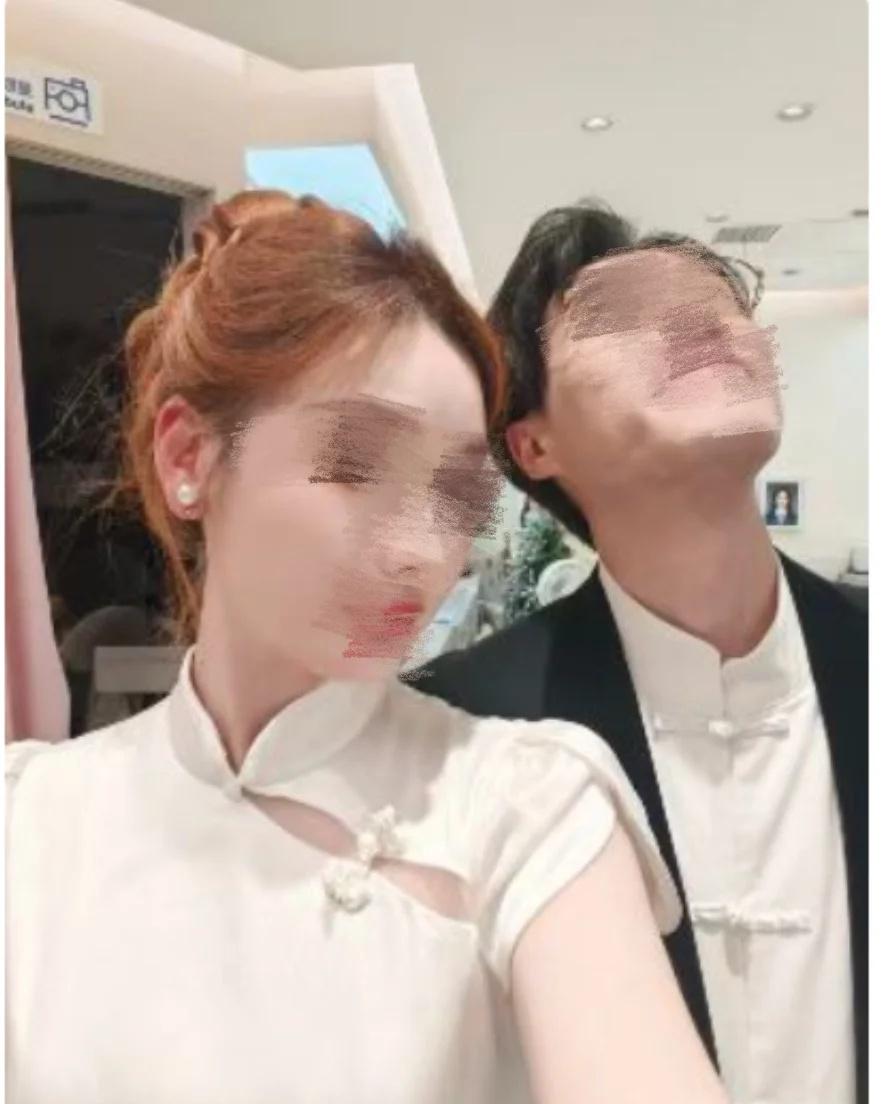 孩子爸和准后妈官宣时，我怀着孩子五个月我是一名怀孕五个月的孕妇。这是我孩子的