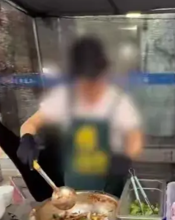 “牛杂六两秤”处理不好会砸了哈尔滨文旅的招牌。因为哈尔滨人的热情好客，冰城哈尔滨