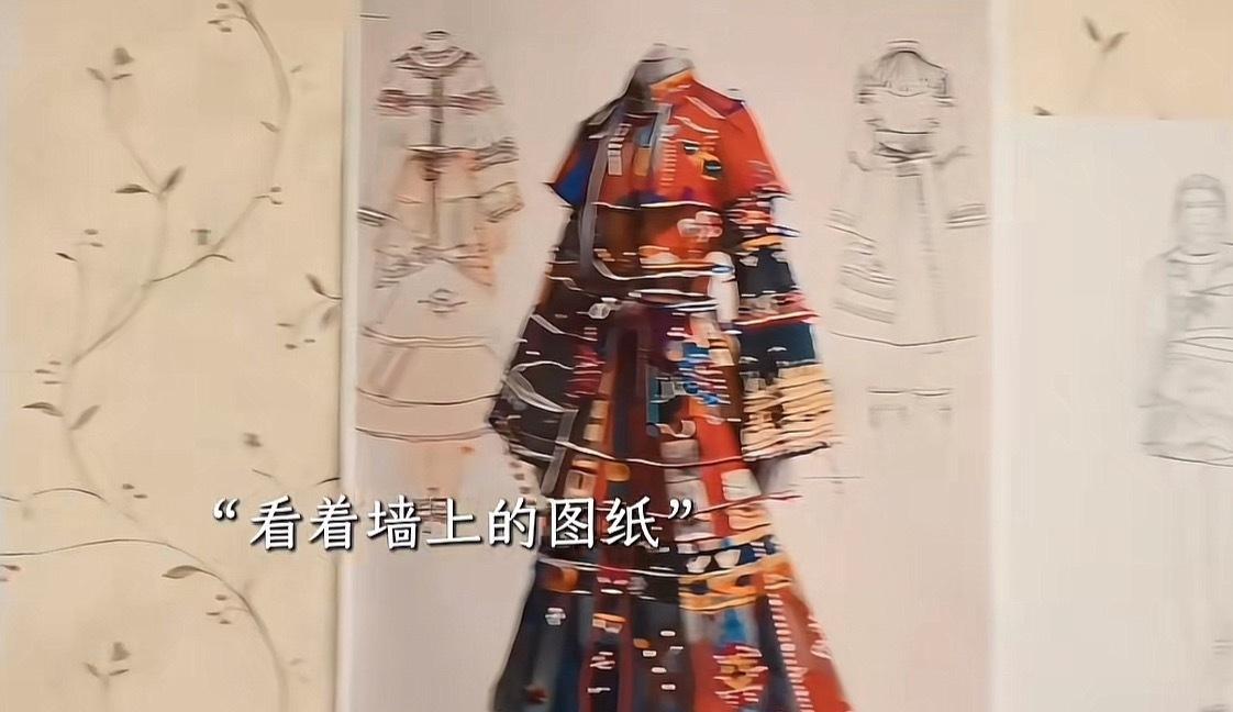 《许我耀眼》刚火意，想不到是事情发生了。有网友发现剧里有展示的设计稿是他的，他