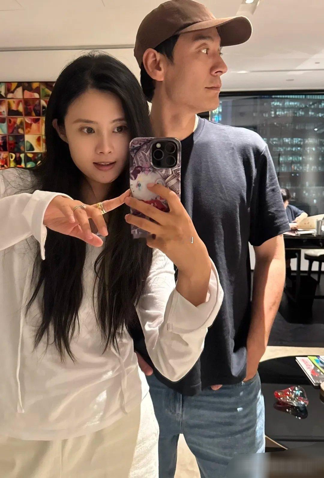李光洁二婚妻子隋雨蒙晒家庭照，大儿子好帅，小脸和爸爸长得一模一样！孩子不到6岁就