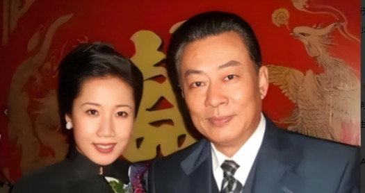 1984年，宝贝儿子患了癫痫病，不久后，王诗槐离婚，和有智力残疾的儿子相依为命，