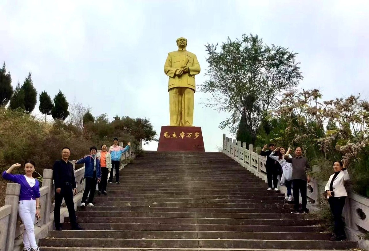 美国套路深，稀土别乱卖！稀土这事儿，简直就是一场大戏！美