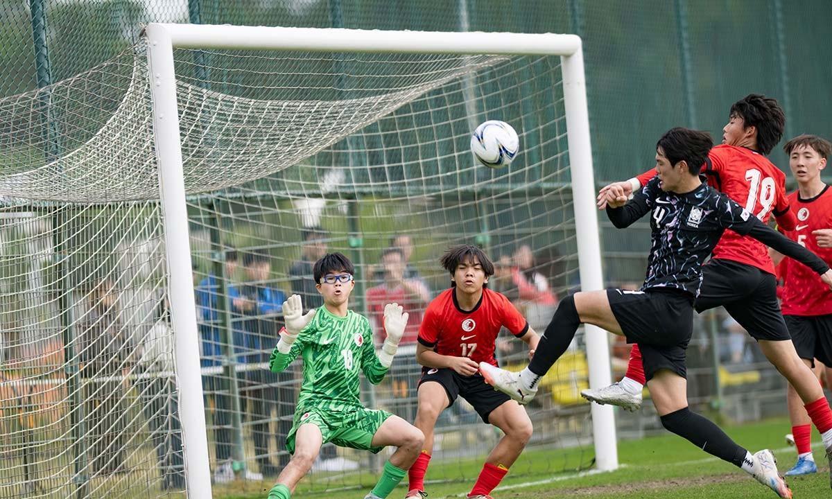 在刚刚结束的U15东亚杯的首场比赛里，中国香港U15最终利用一个角球和一个大力界