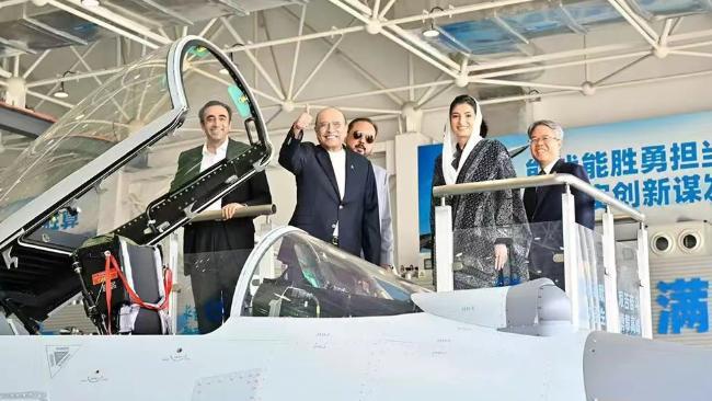 打破历史，巴基斯坦总裁成为首位访问成飞的外国元首！9月14日知情人士透露，总统扎