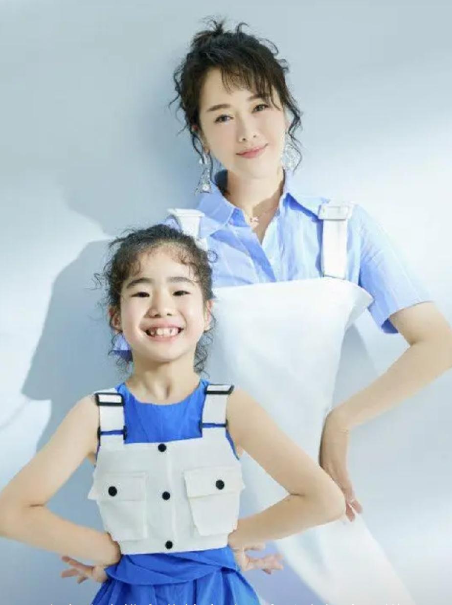 大美女的女儿基本都遗传不到妈妈的美貌基因。原因可能是女儿长相多数像爸爸，大美