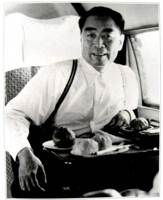 1973年9月10日凌晨1时至4时30分，周恩来亲自主持开会，整整三个半小时。起