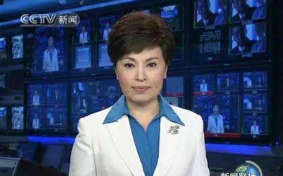 1998年，央视主持人李瑞英在新闻播报前突然得知儿子跳楼了！内心备受煎熬的她最终