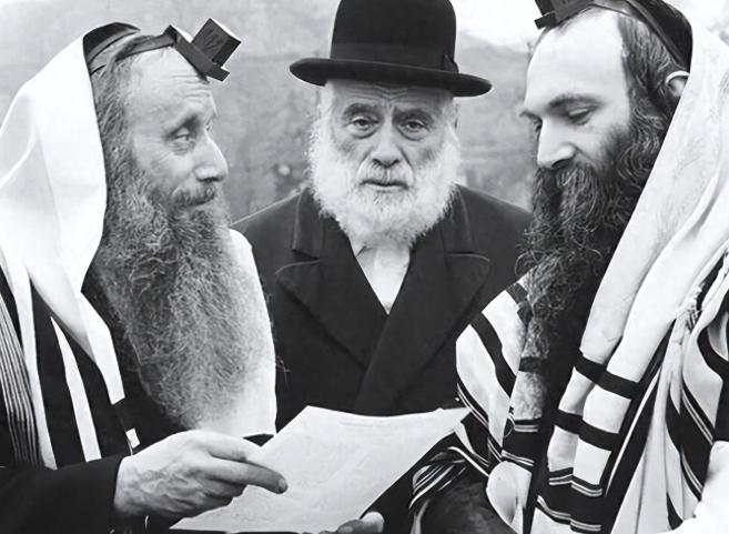 西方人说犹太人来自中东，中国古代史书里记载的犹太人来路，却指向一个完全不同的方向