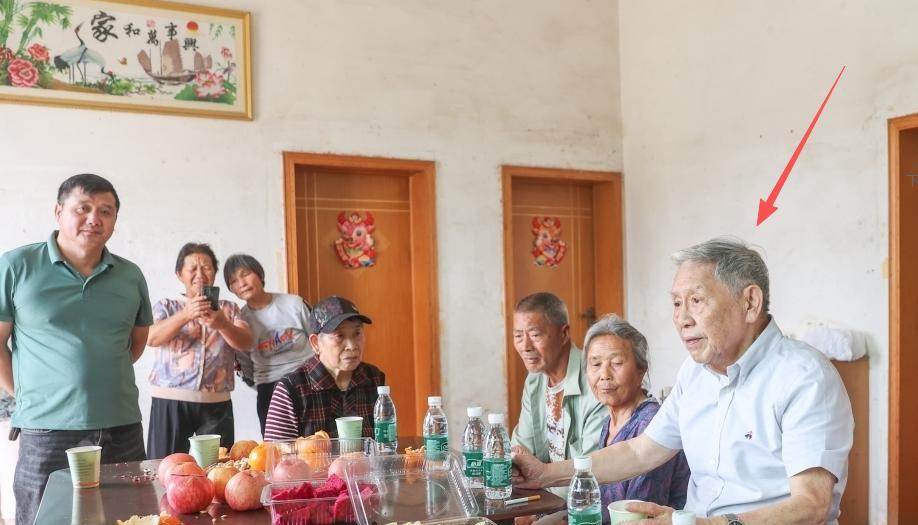 台湾将军帅化民说，从小到大我一直很奇怪，我从哪里来，我上学时，无论是小学、中学还
