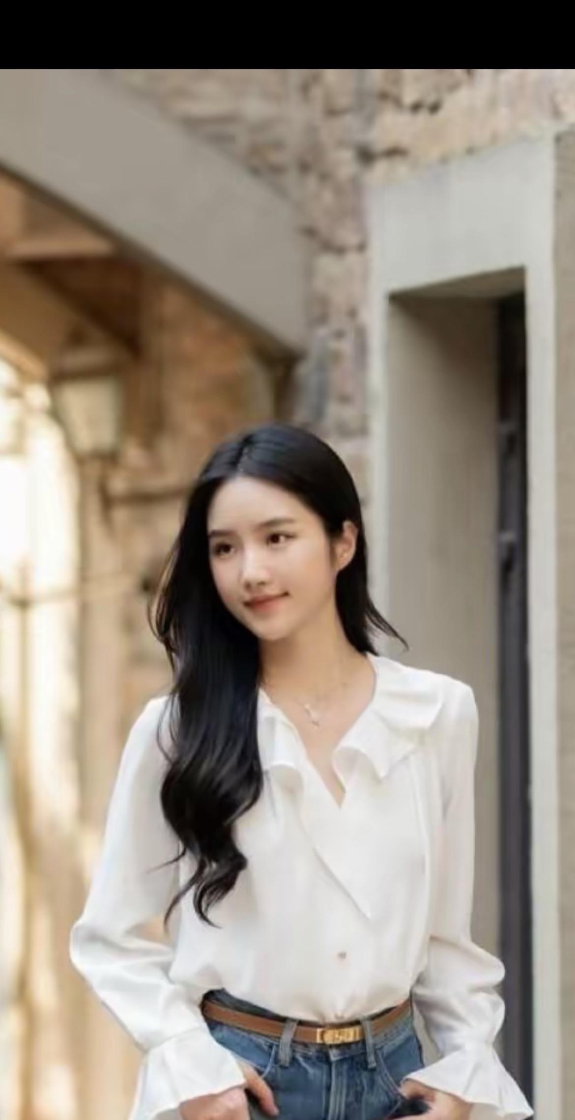 同事的闺女在深圳上班，已经35岁了，今天我俩闲聊，我问她，闺女有对象没？她说，还