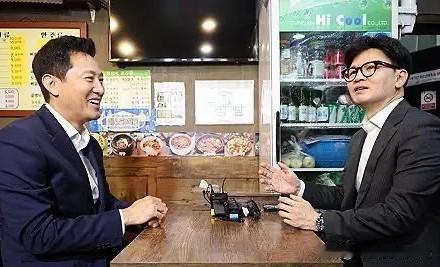 韩国国民力量党此次地方选举整体战绩欠佳，倡导派系革新的吴世勋、韩东勋却逆势成功当