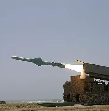 伊朗掀底牌！威胁炸毁中东油气设施，全球能源命脉悬一线，这场豪赌谁敢先动？