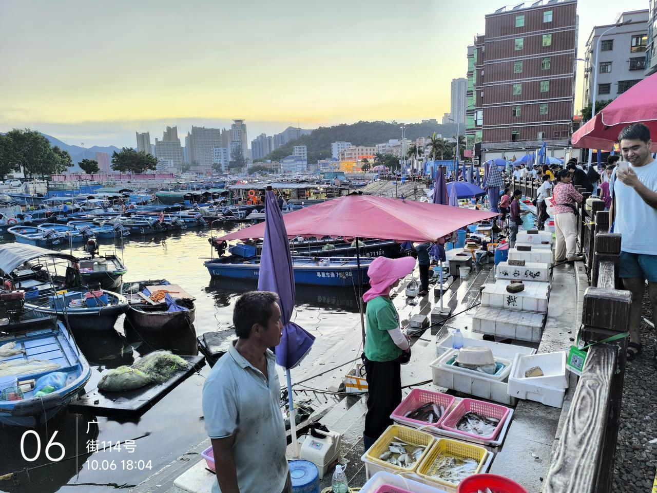 生了6个儿女又有什么用？今天早上查房23床的病人是一个肝癌晚期的，哭得稀里哗啦