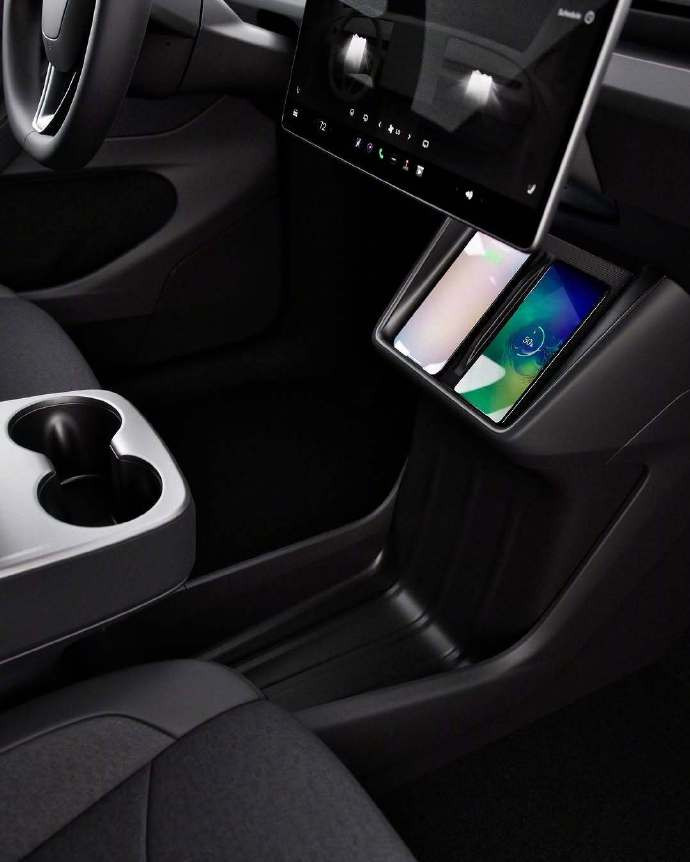 特斯拉ModelY精简版官图