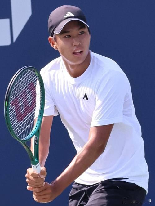新生代勒纳·钱法网送双蛋横扫晋级北京时间2026年5月26日晚
