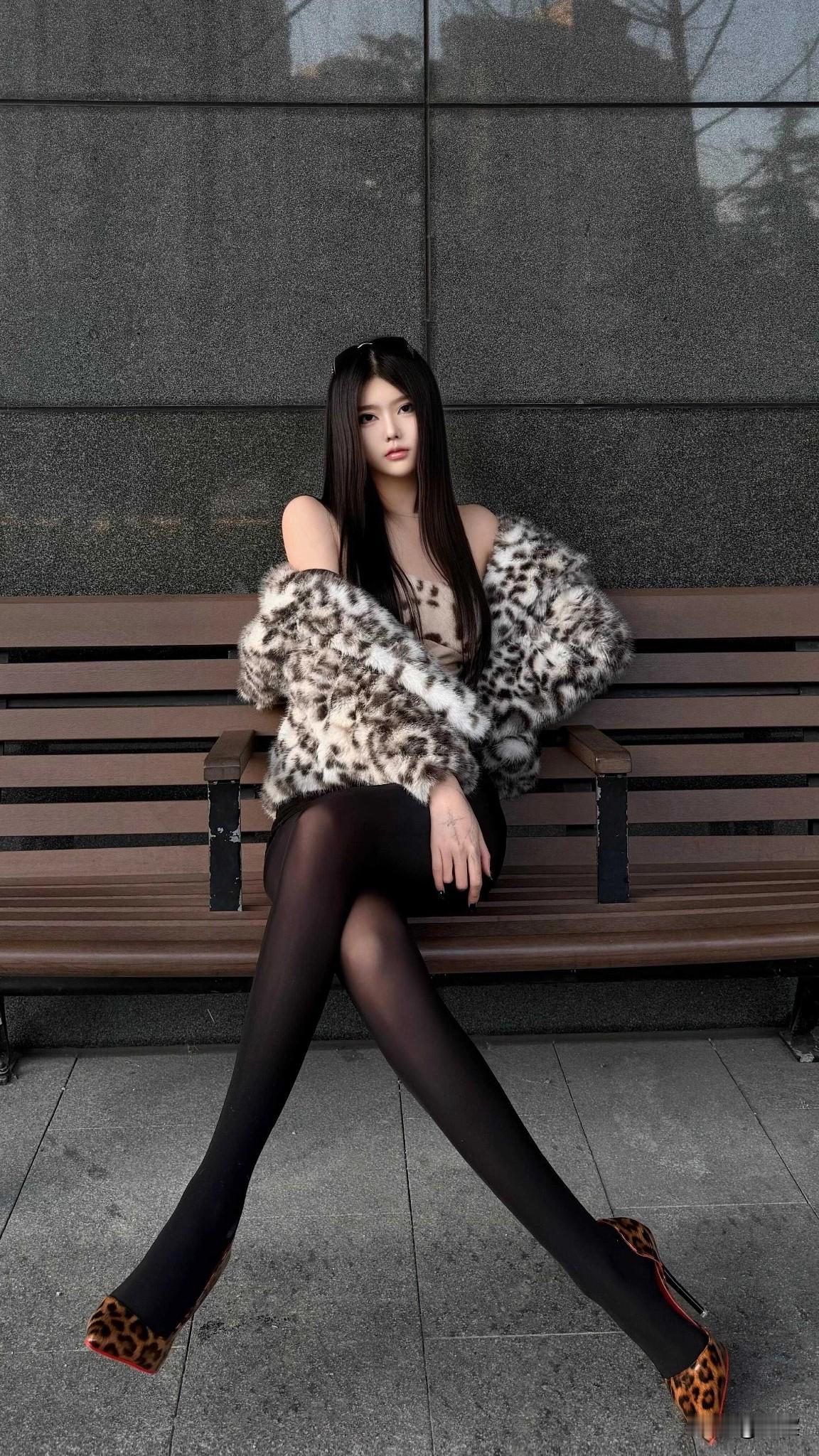 【道歉的真伪，时间会筛给你答案】用嘴道歉的人，像在情绪的账簿上签下一张空头支