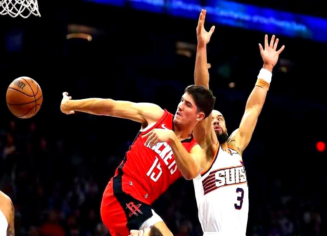 火箭当初选谢波德，是不是选错了？马刺卡斯尔凭借场均17.3分7.5助攻的数据