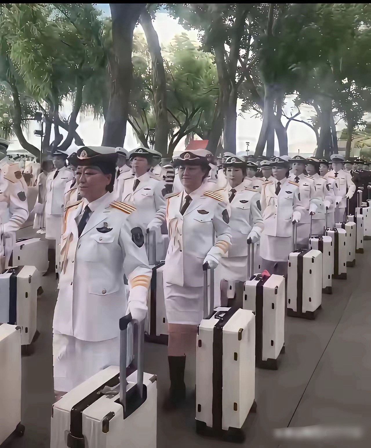 大妈这暴走团炫得……我竟然哑口无言