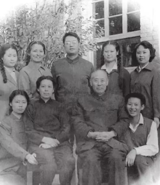 傅作义之子傅恒临终前立下遗嘱：2003年向后人坦言，当年痛骂姐姐傅冬菊并非出于忠
