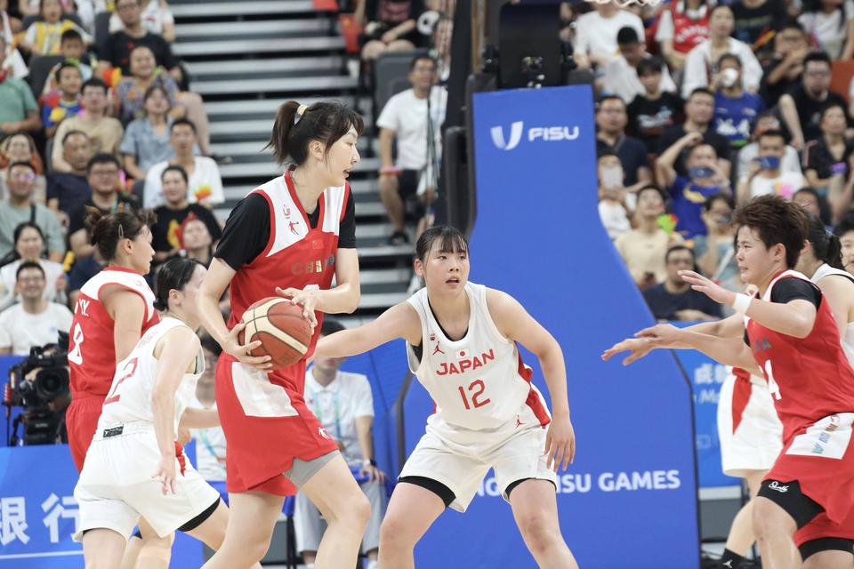 北京时间今天凌晨，女篮世界杯正赛抽签结果出炉，中国女篮同美国队、意大利队和捷克队