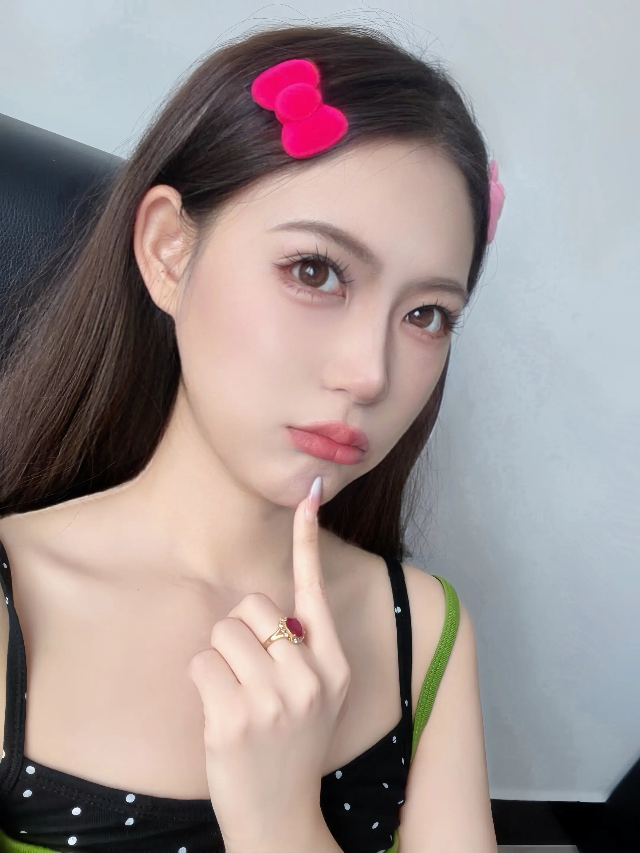 你一条作品都没有 为什么粉丝多了两个 你想我死是不是