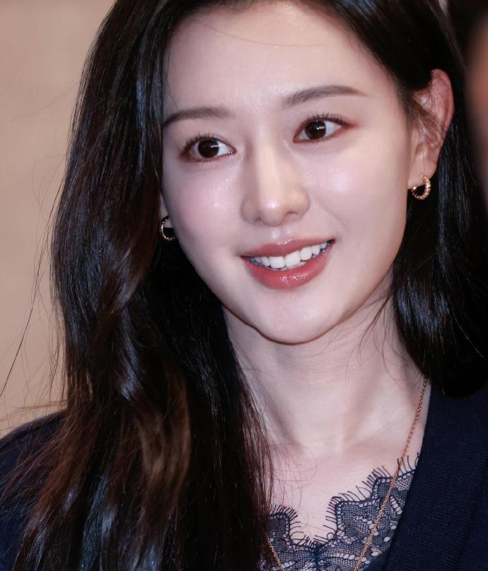 金智媛//毫不费力的美、毫无死角的美