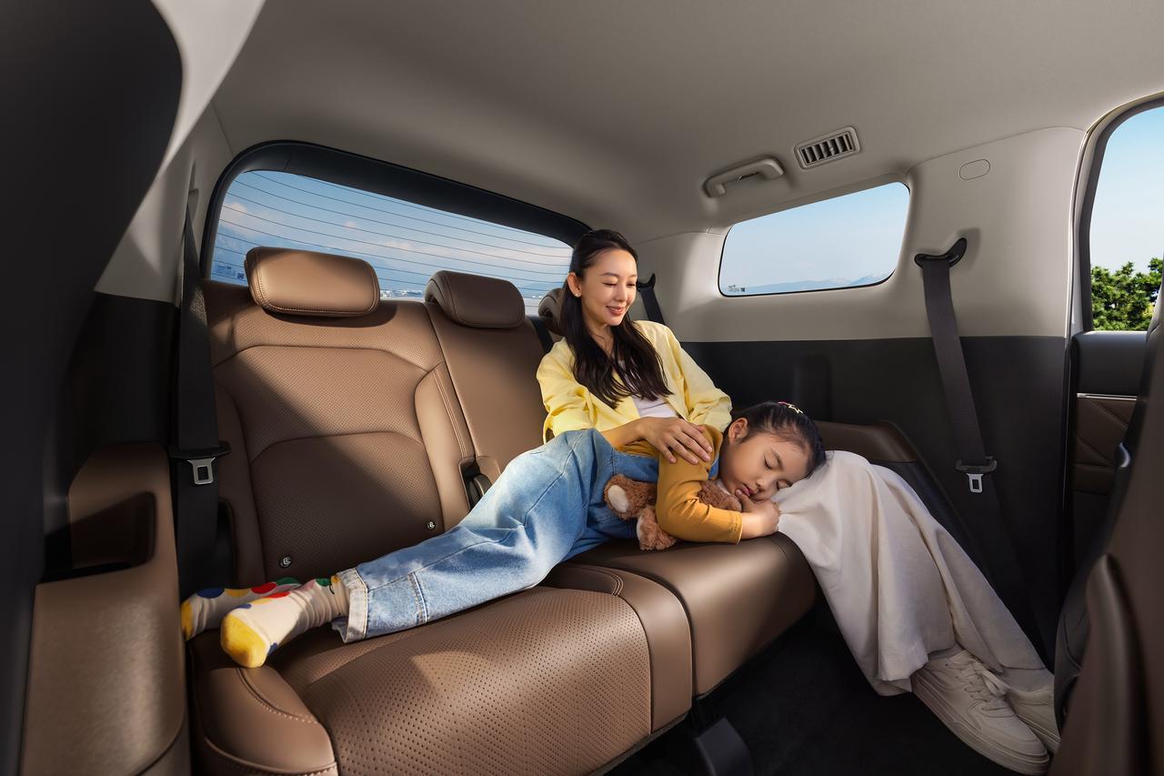 前段时间五菱的星光730上线的时候，我只是随手看了一眼。结果一查，发现这车背景有