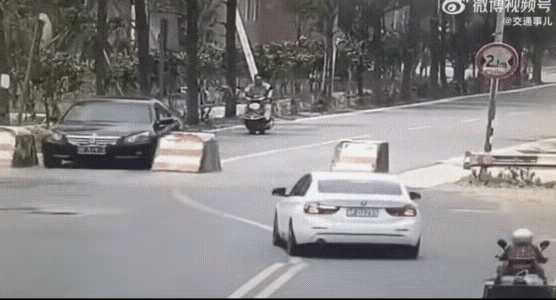 宝马是操控好，但是也分人