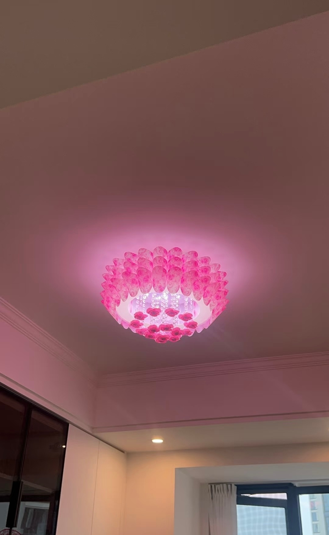 父母花了几十万装修的房子看见网友发的图哈哈哈哈哈哈哈你们家装修风格是谁定的