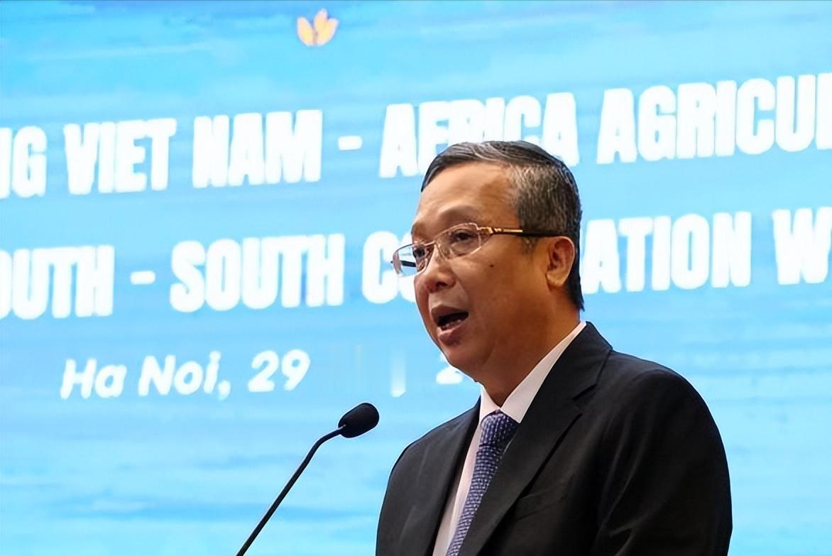 越南急了，高层亲自上门求中国给个机会。 9月16日，越南副总理范家肃赶赴南宁