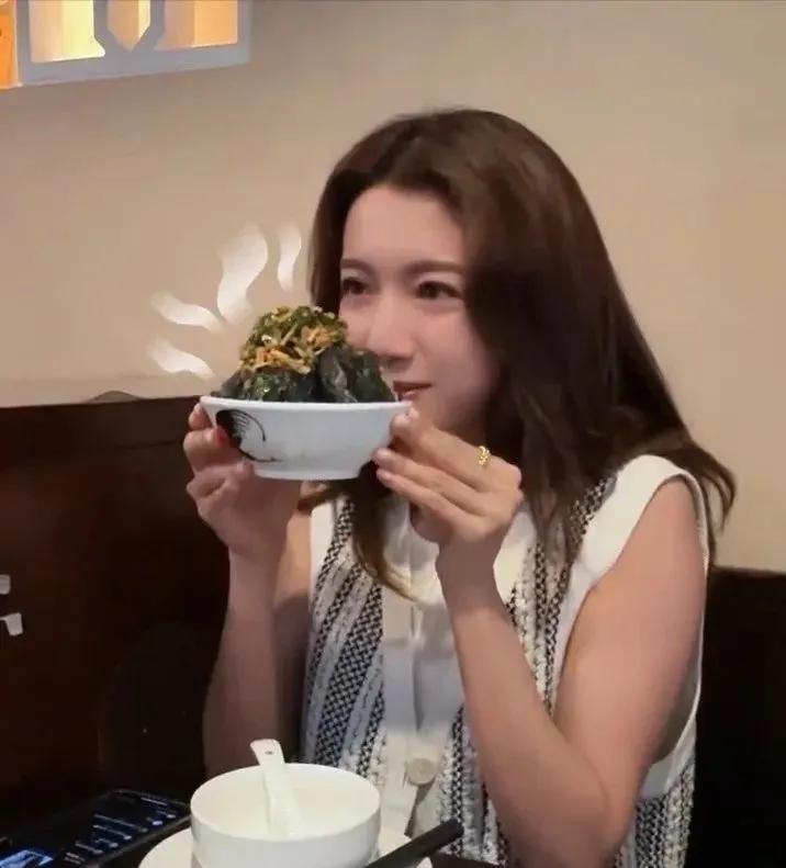 控制嘴，无论是吃东西还是说话，都是这个世界上最难的事，这是挑战人性