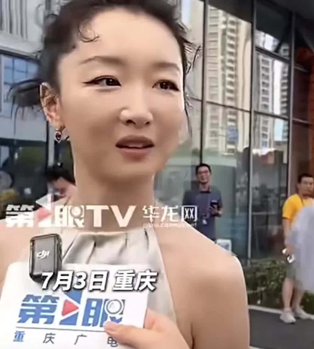 周冬雨这回真的把自己身上特有的灵气彻底整没了。唉！折腾个啥呀？太可惜了！