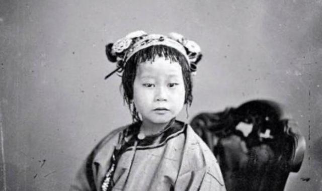 1854年，英国一商船偷载了47名中国幼女出发，其中最大的只有8岁，谁都想不到，