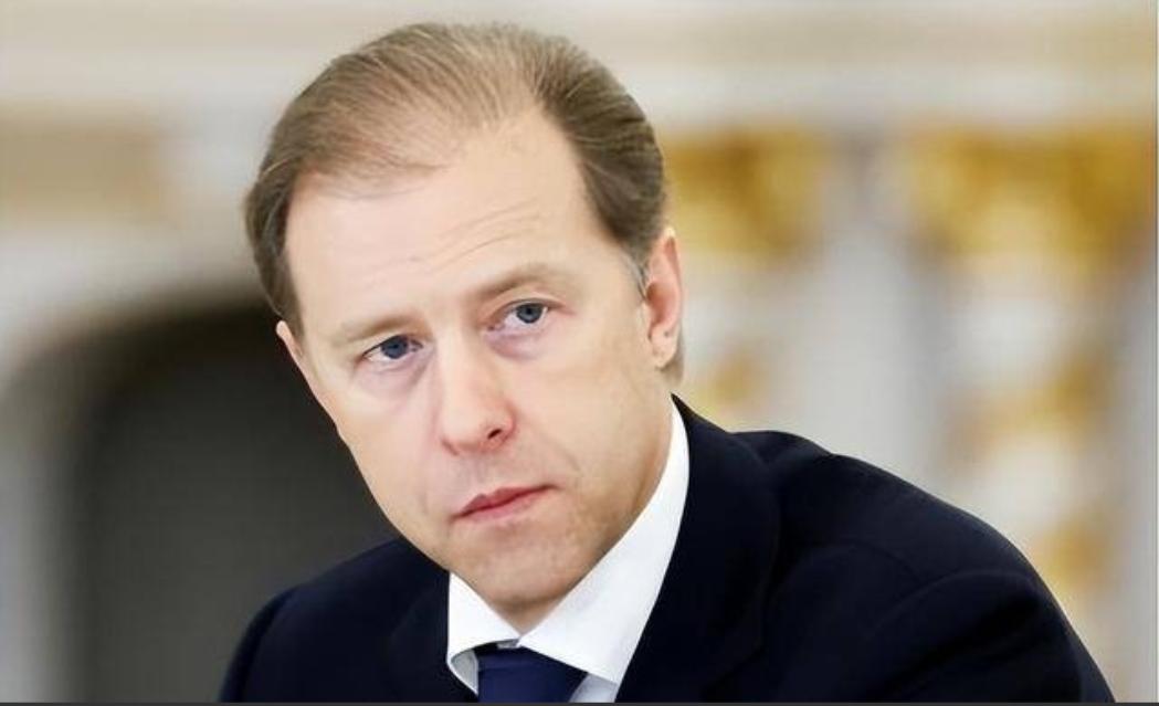 果不其然。 俄罗斯突然宣布了：准备向中国新一代宽体客机（含C929）供应复合