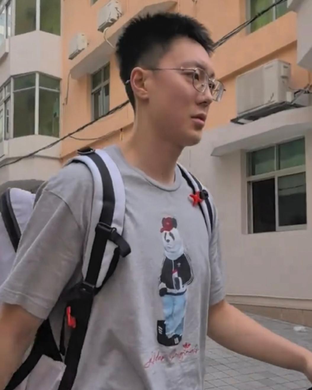 广东宏远最新状态更新与北京首钢的G2在我看来，派出一套阵容有望扳平比分广