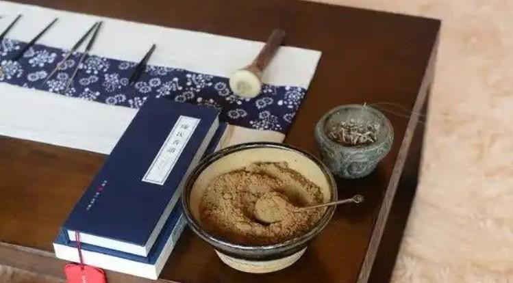 古人也用“香水”？宋代《陈氏香谱》里的顶级制香术，比大牌还讲究？《陈氏香谱》所