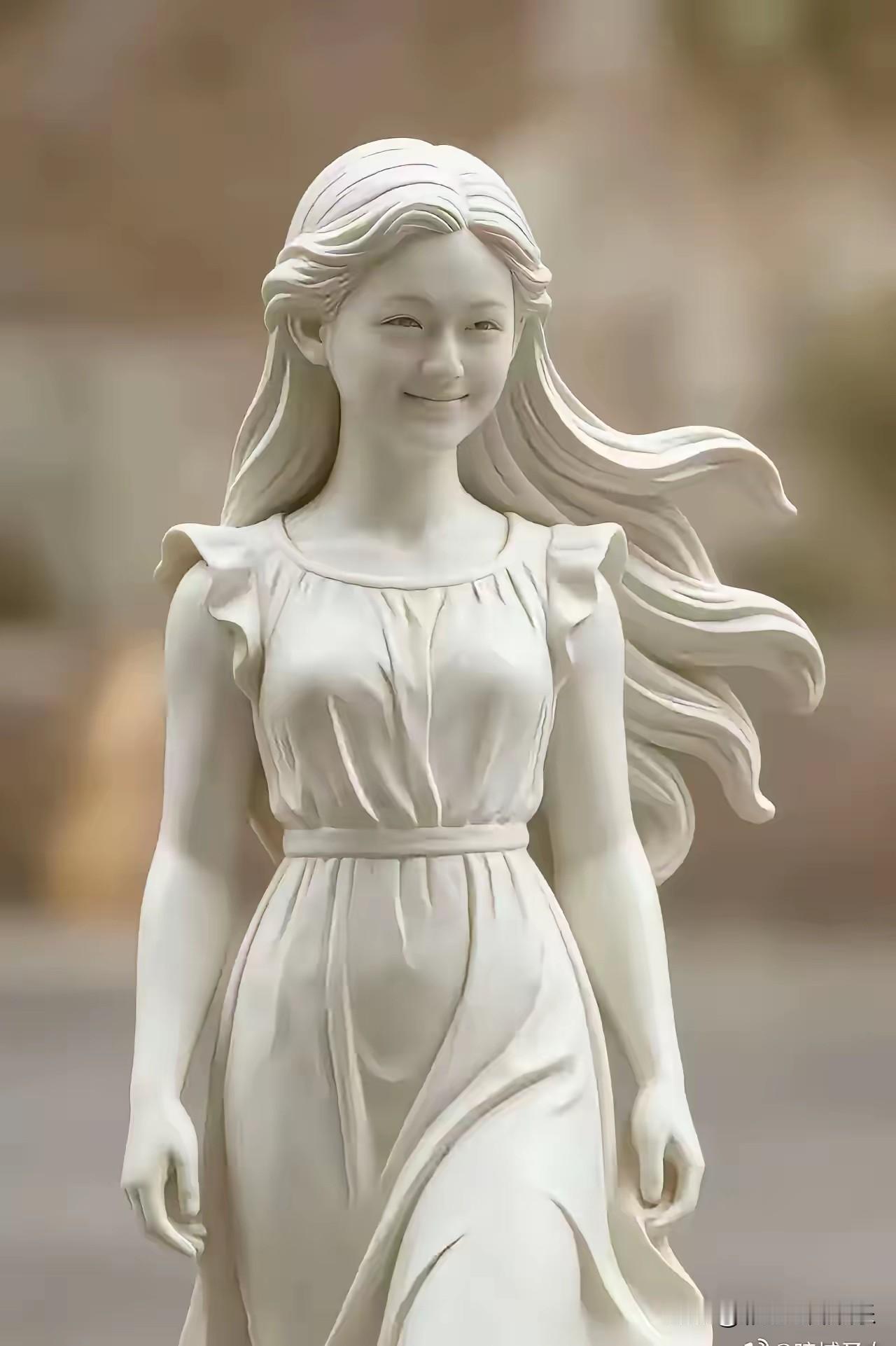 他们明明可以做成图一大S真正的模样，年轻漂亮优雅体面真善美模样，非要做成图二不伦